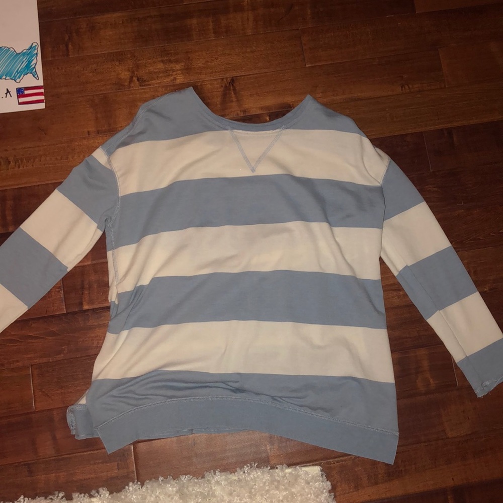 Z supply sweater/shirt